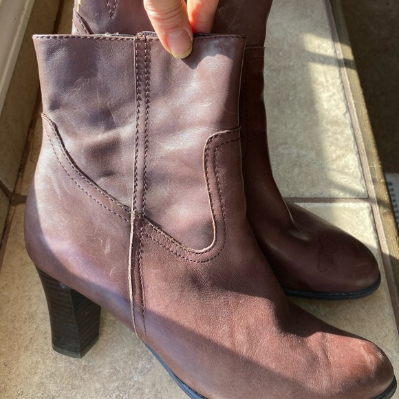 Ana Short Leather Boots - Picture 2 of 6